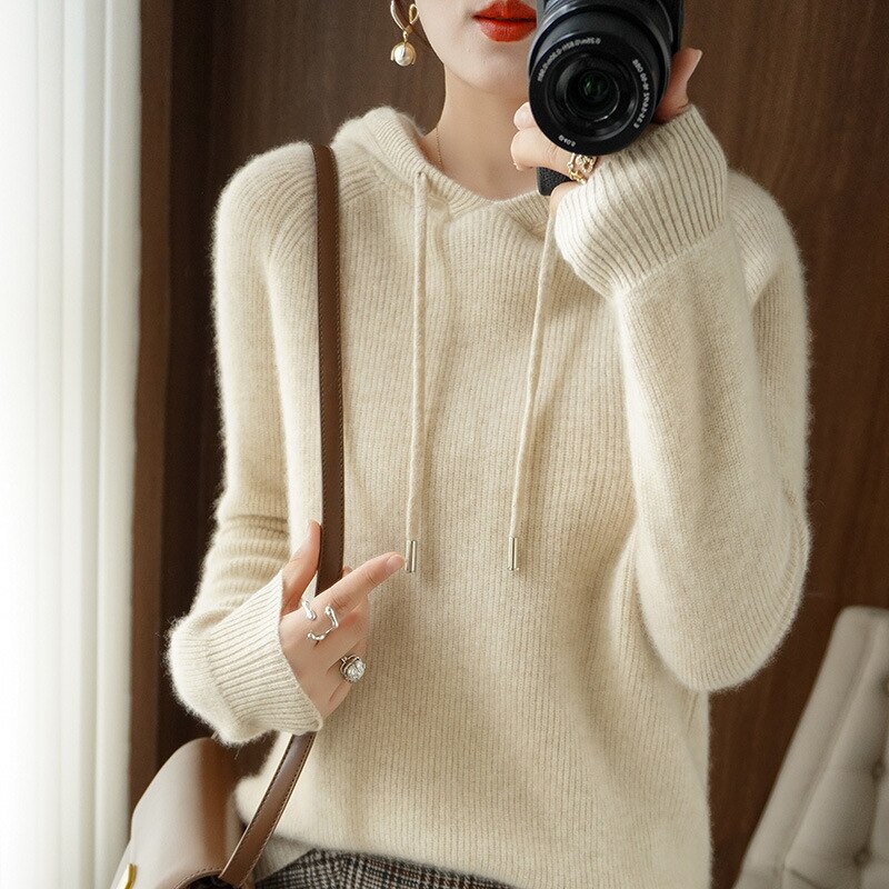 Weicher, kuscheliger Damen-Kapuzenpullover – Strickpullover mit überschnittenen Schultern