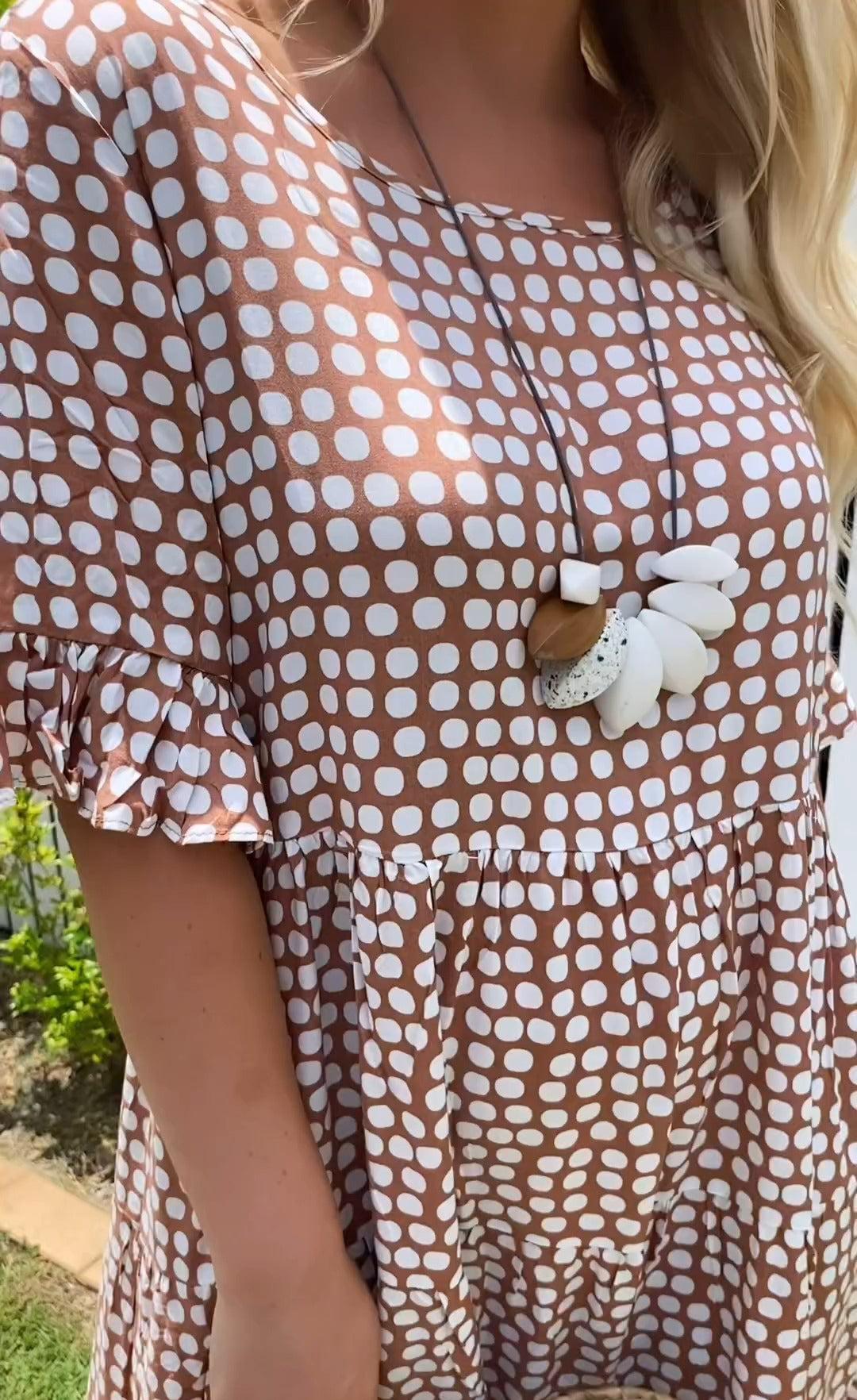 Short-Sleeve Midi Dress for Women in Polka Dot Design, Lightweight Breathable Fabric, Relaxed Fit for Summer Events