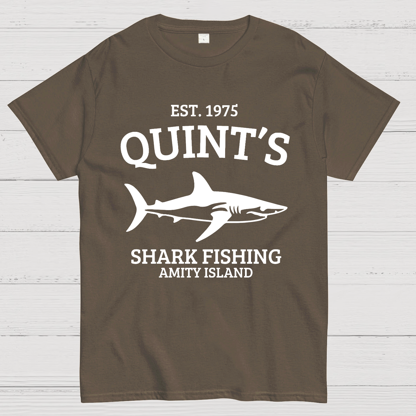 Quint's Shark Fishing Amity Island 1975 Jaws y T-Shirt