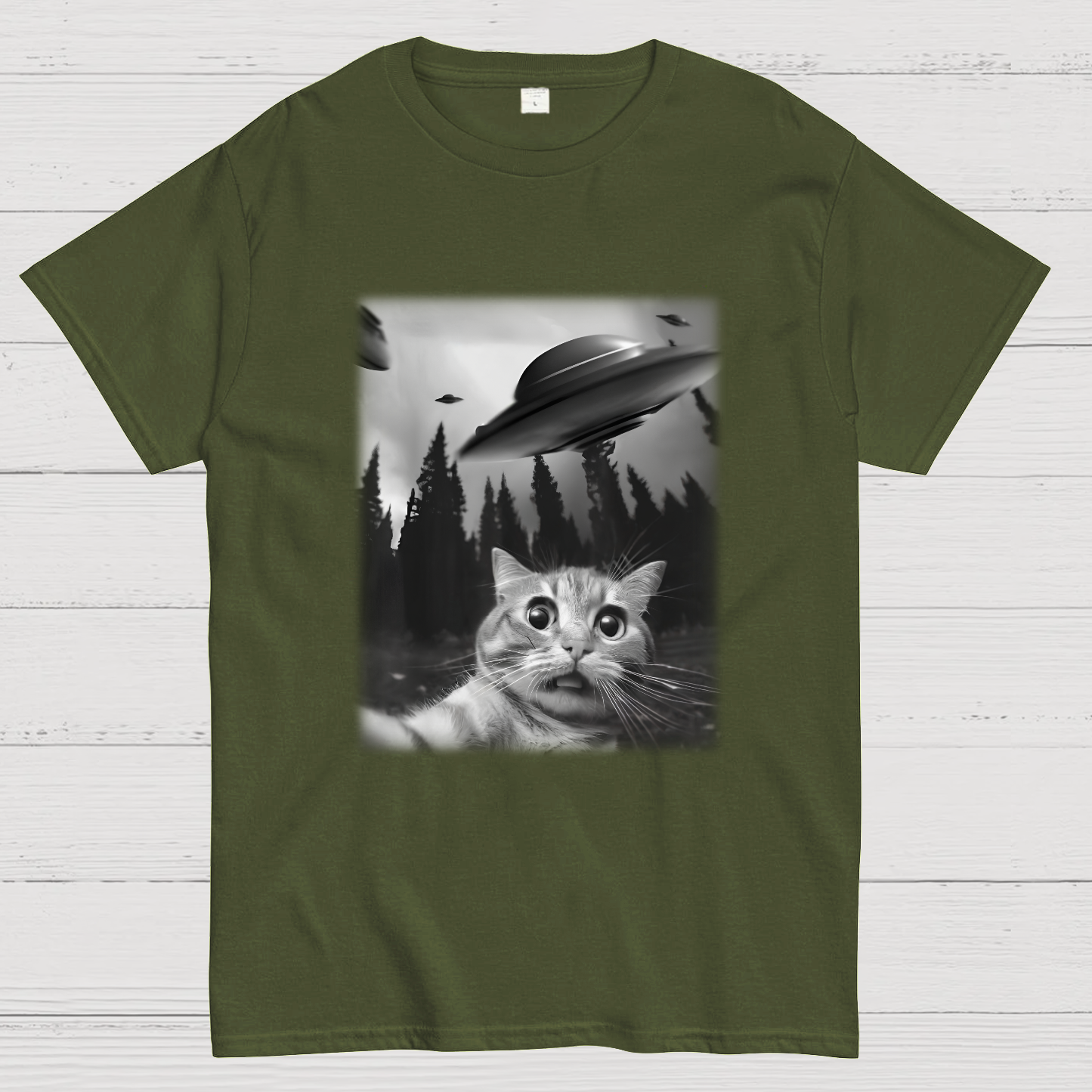 Cat With UFOs y T-Shirt