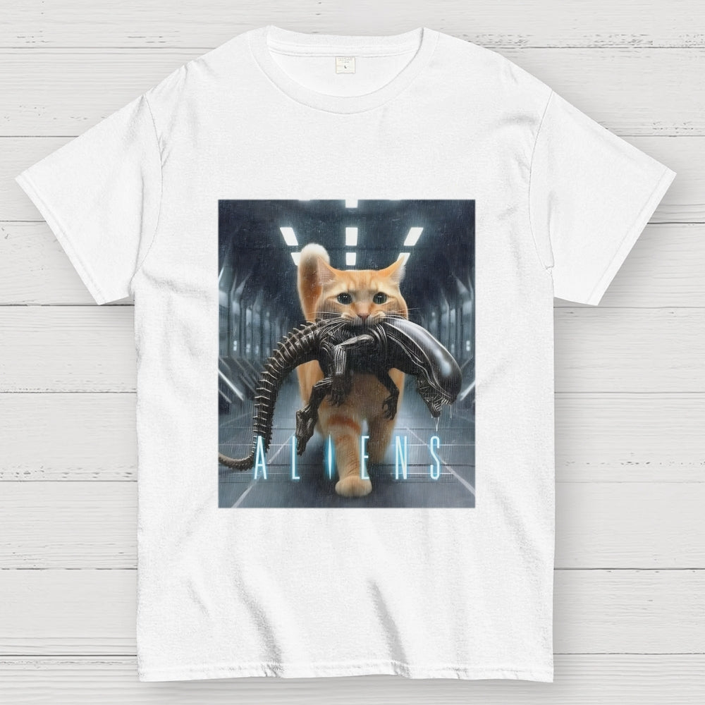 Cat Vs Aliens  T-Shirt