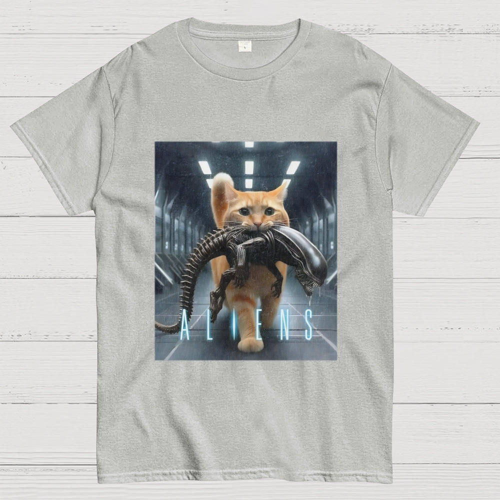 Cat Vs Aliens  T-Shirt