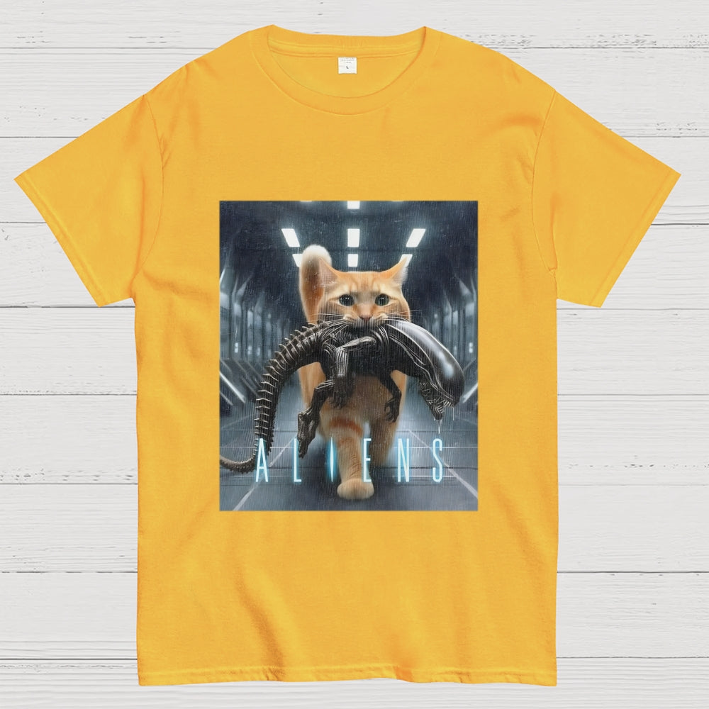 Cat Vs Aliens  T-Shirt