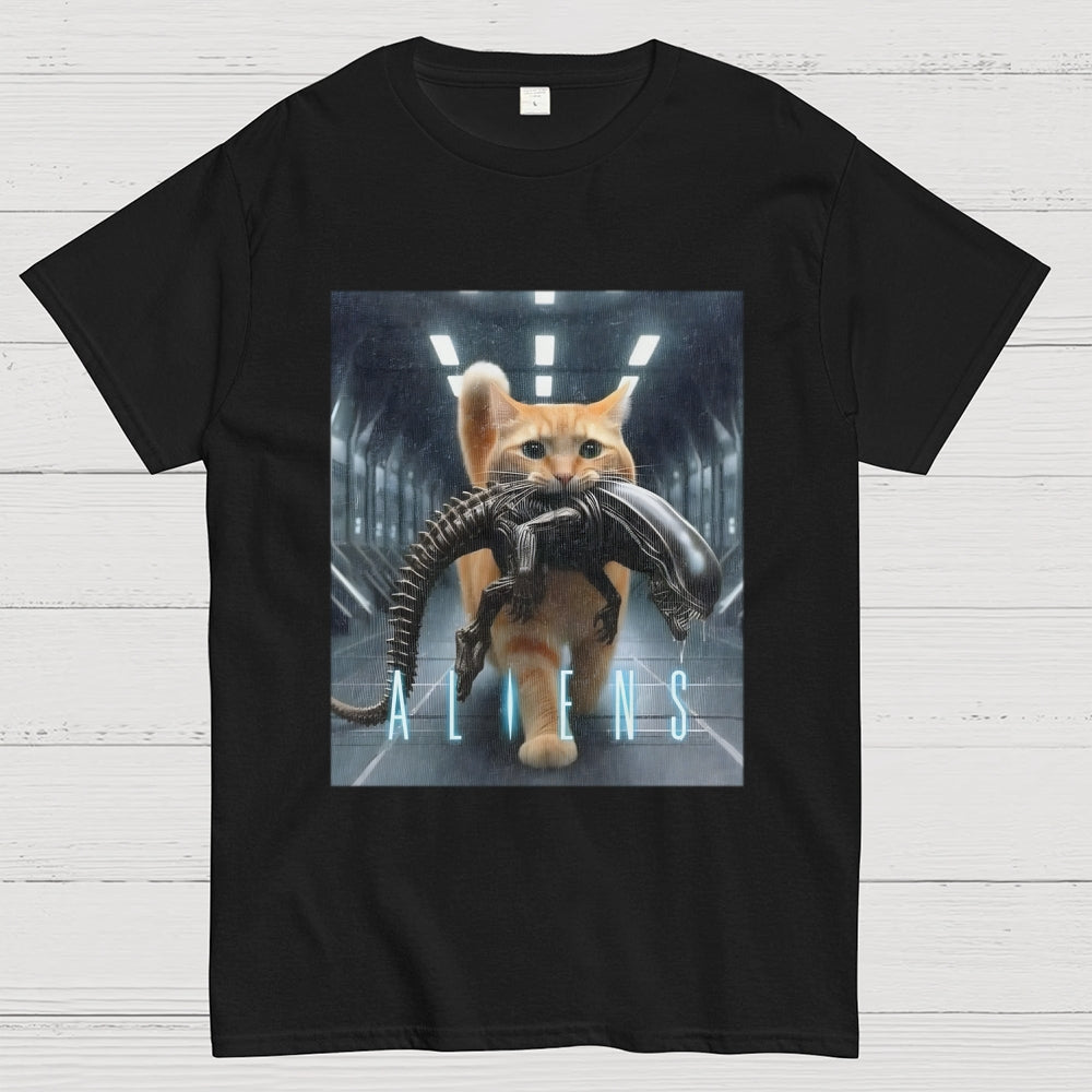 Cat Vs Aliens  T-Shirt