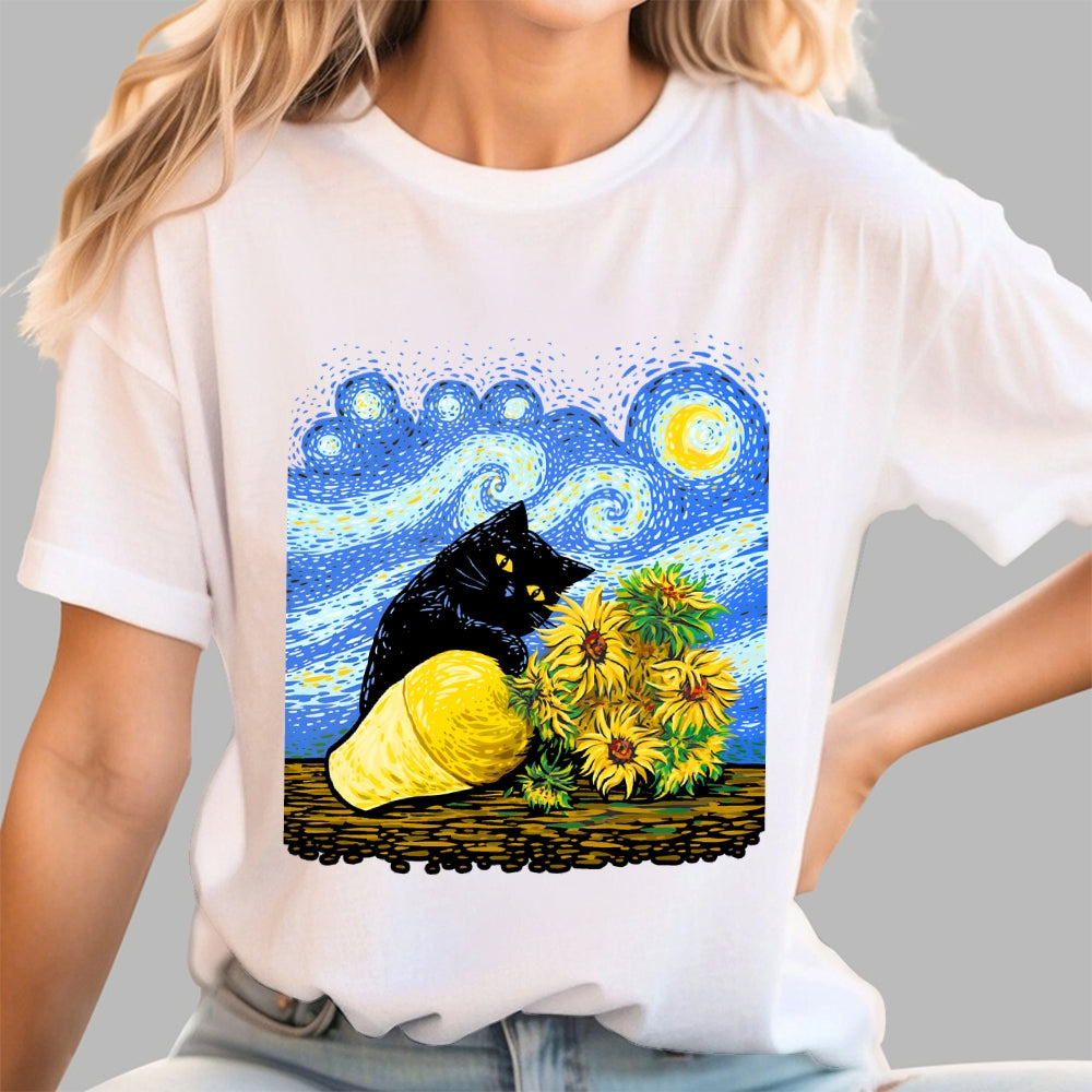 The Art Critic-Van Gogh's Starry Night  T-Shirt