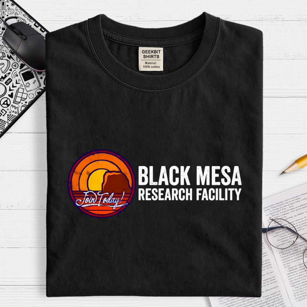 Black Mesa Research Facility Art Print  T-Shirt