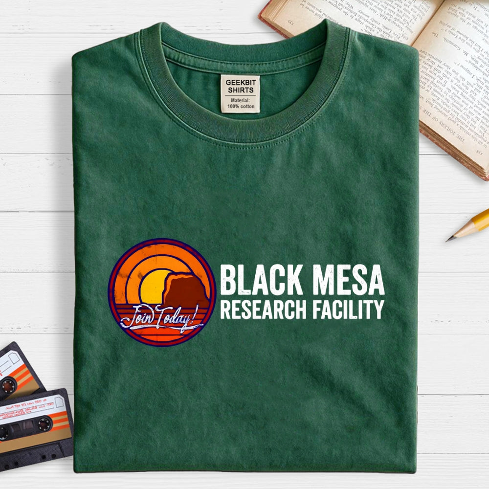 Black Mesa Research Facility Art Print  T-Shirt