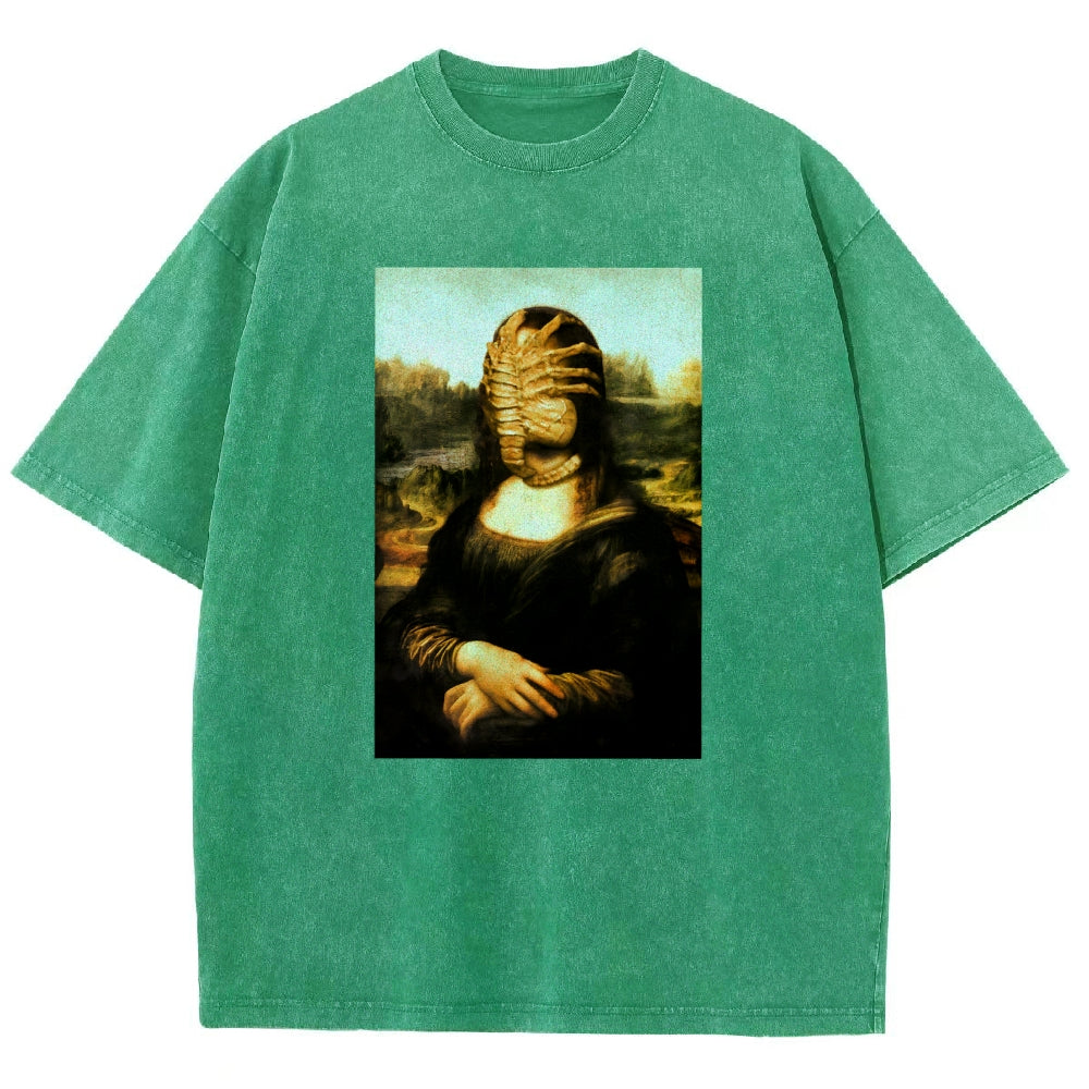 A sci-fi version of the Mona Lisa's smile Vintage Distressed T-shirt