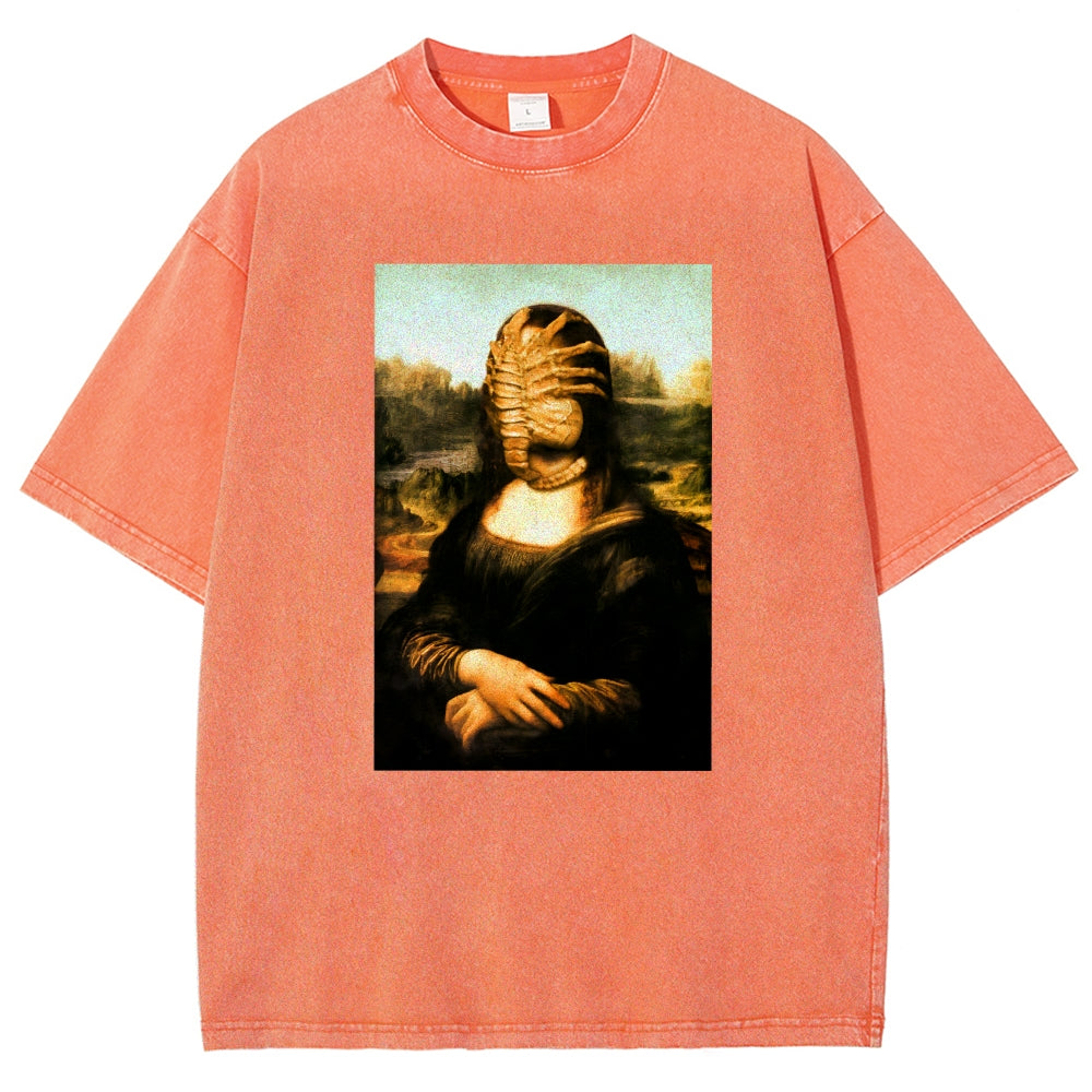 A sci-fi version of the Mona Lisa's smile Vintage Distressed T-shirt