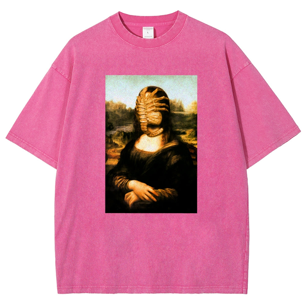 A sci-fi version of the Mona Lisa's smile Vintage Distressed T-shirt