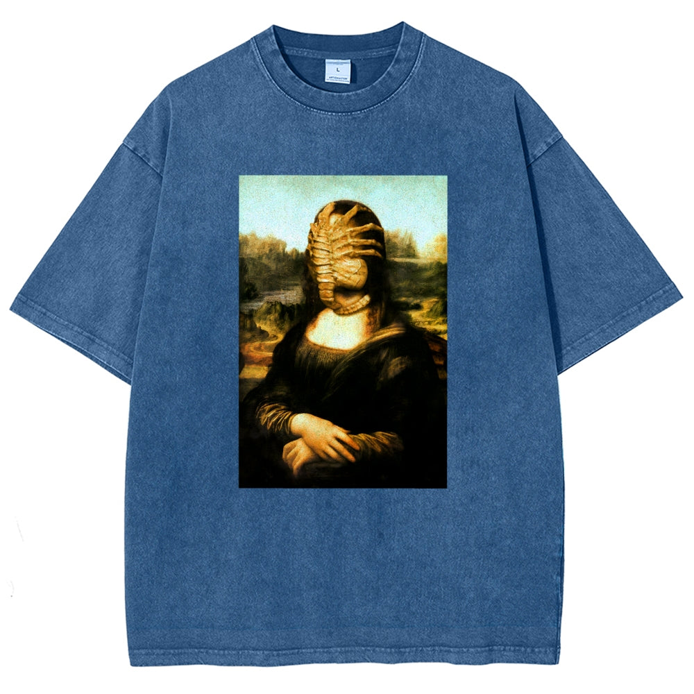 A sci-fi version of the Mona Lisa's smile Vintage Distressed T-shirt