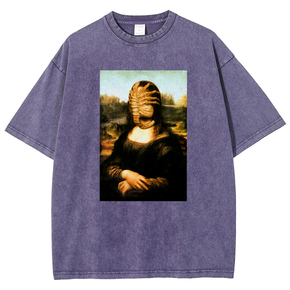 A sci-fi version of the Mona Lisa's smile Vintage Distressed T-shirt
