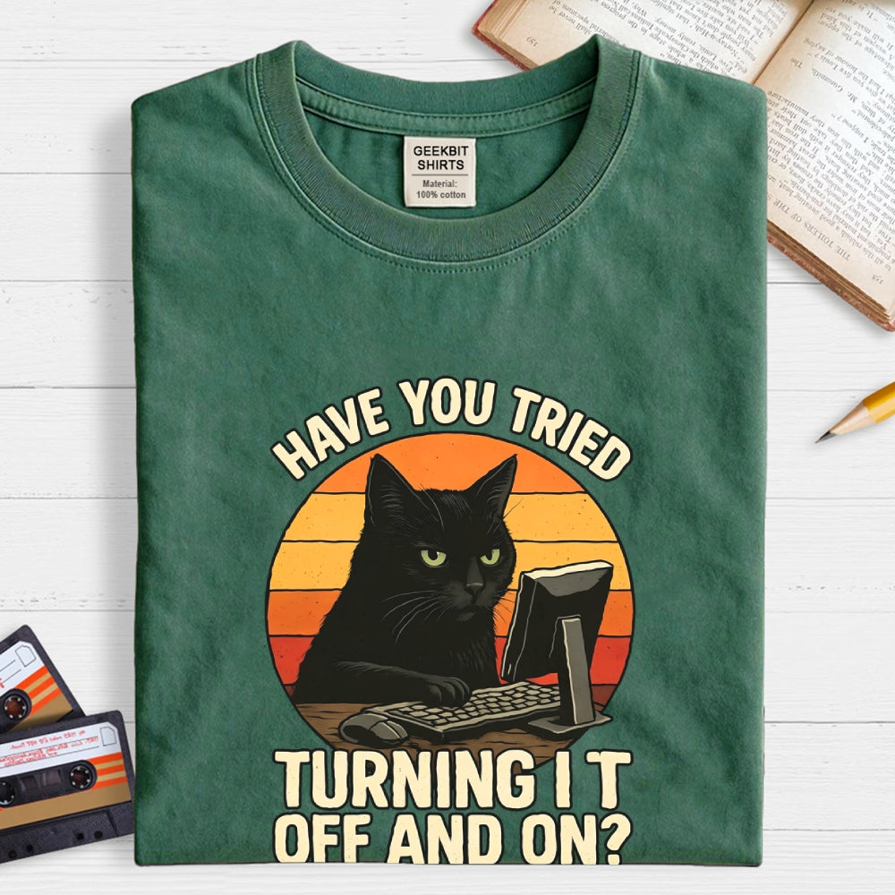 Black Cat Tech Support Funny Retro IT  T-Shirt