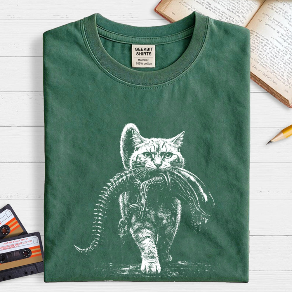 Alien The Short Version Cat  T-Shirt