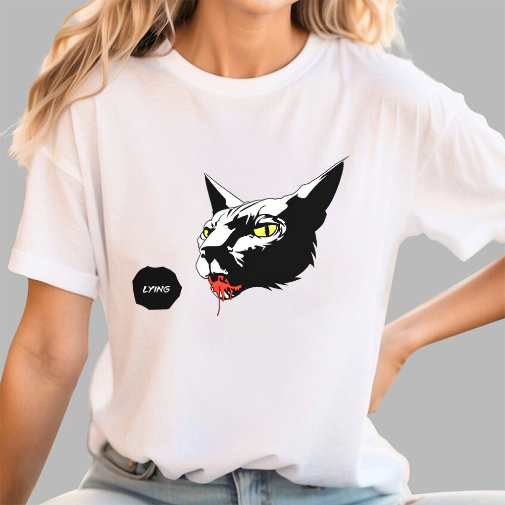 Lying cat   T-Shirt