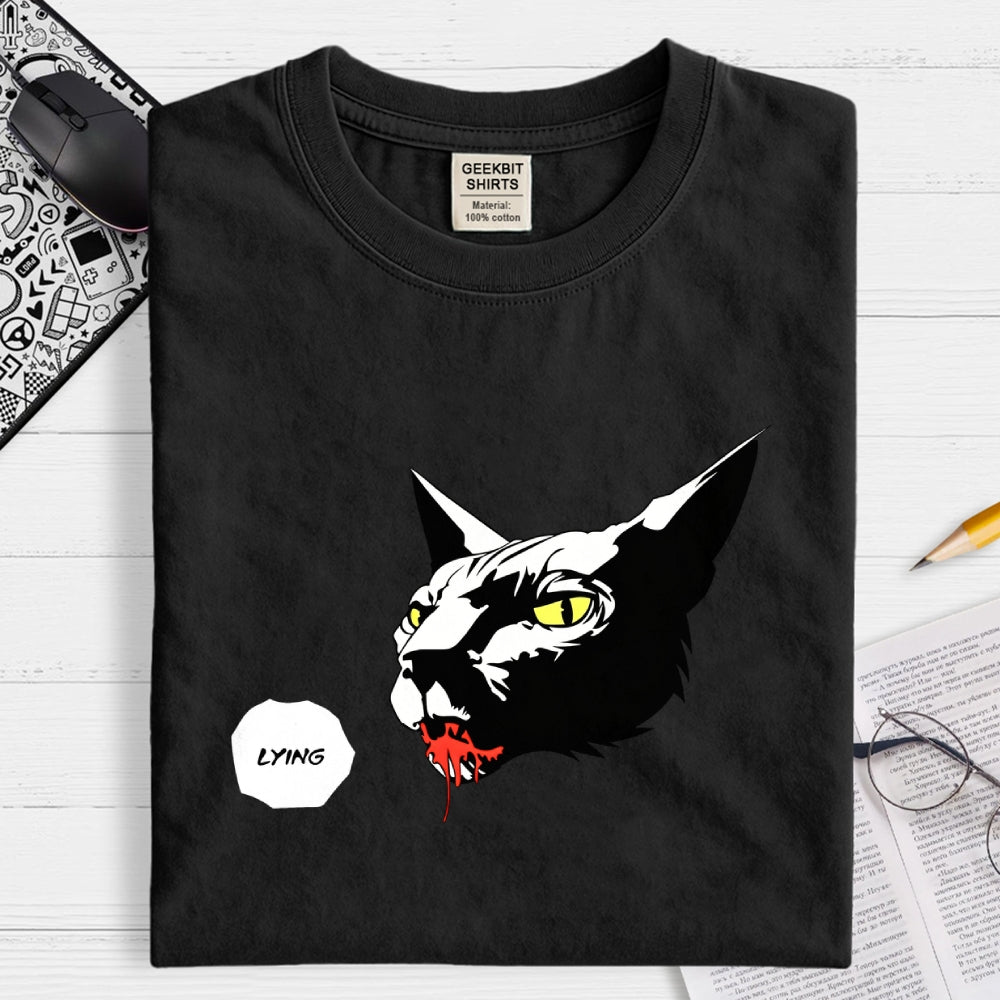 Lying cat   T-Shirt
