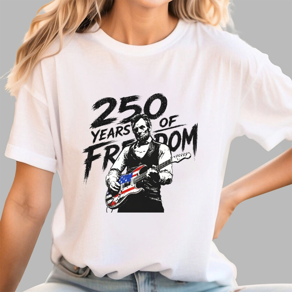 President Abraham Lincoln Playing Guitar 250th Anniversary 4th of July  T-Shirt