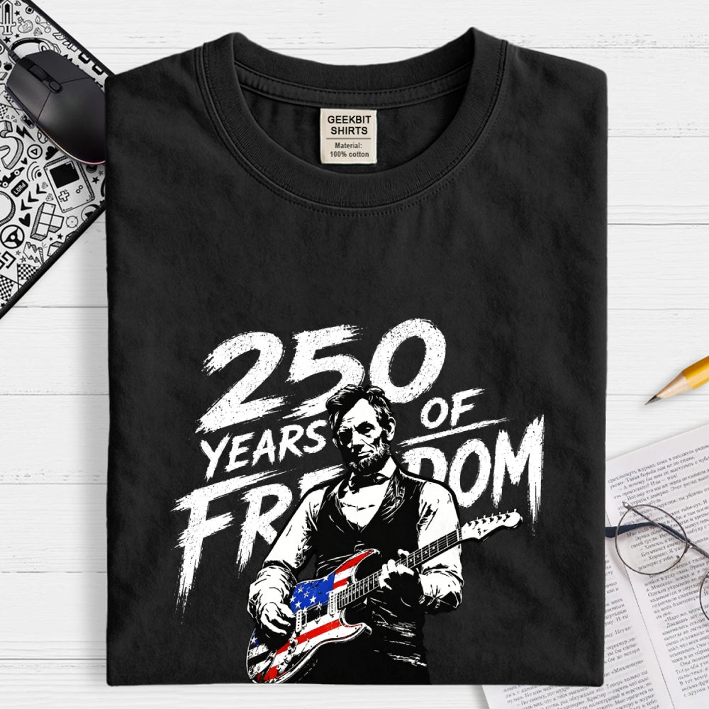 President Abraham Lincoln Playing Guitar 250th Anniversary 4th of July  T-Shirt
