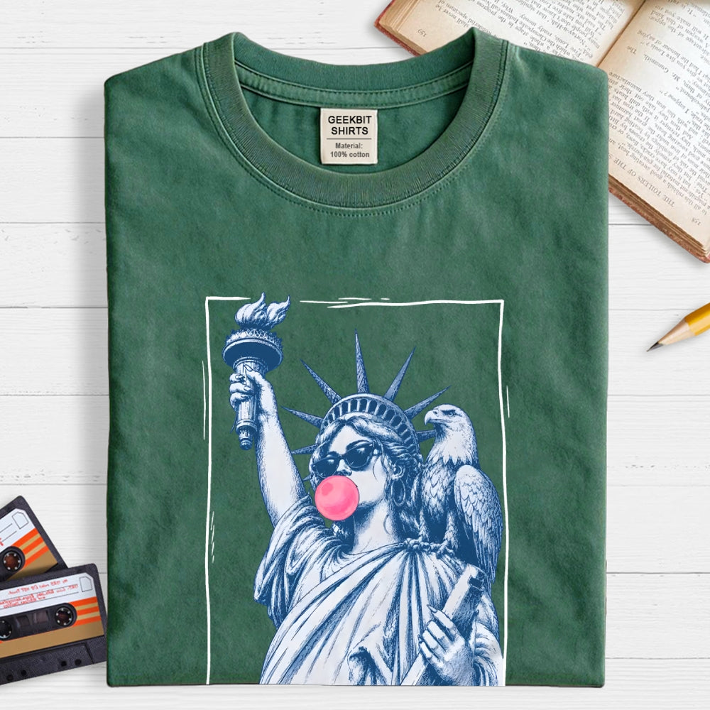Retro Lady Liberty Bubblegum – America 250  T-Shirt
