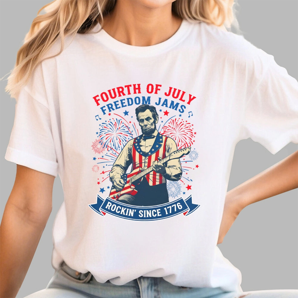Lincoln Rocks Since 1776 – USA 250  T-Shirt