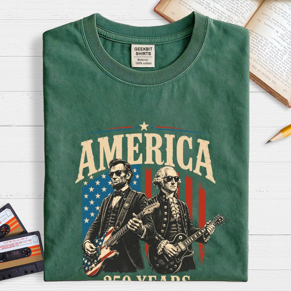 George Washington Lincoln Playing Guitar - 4th of July  T-Shirt