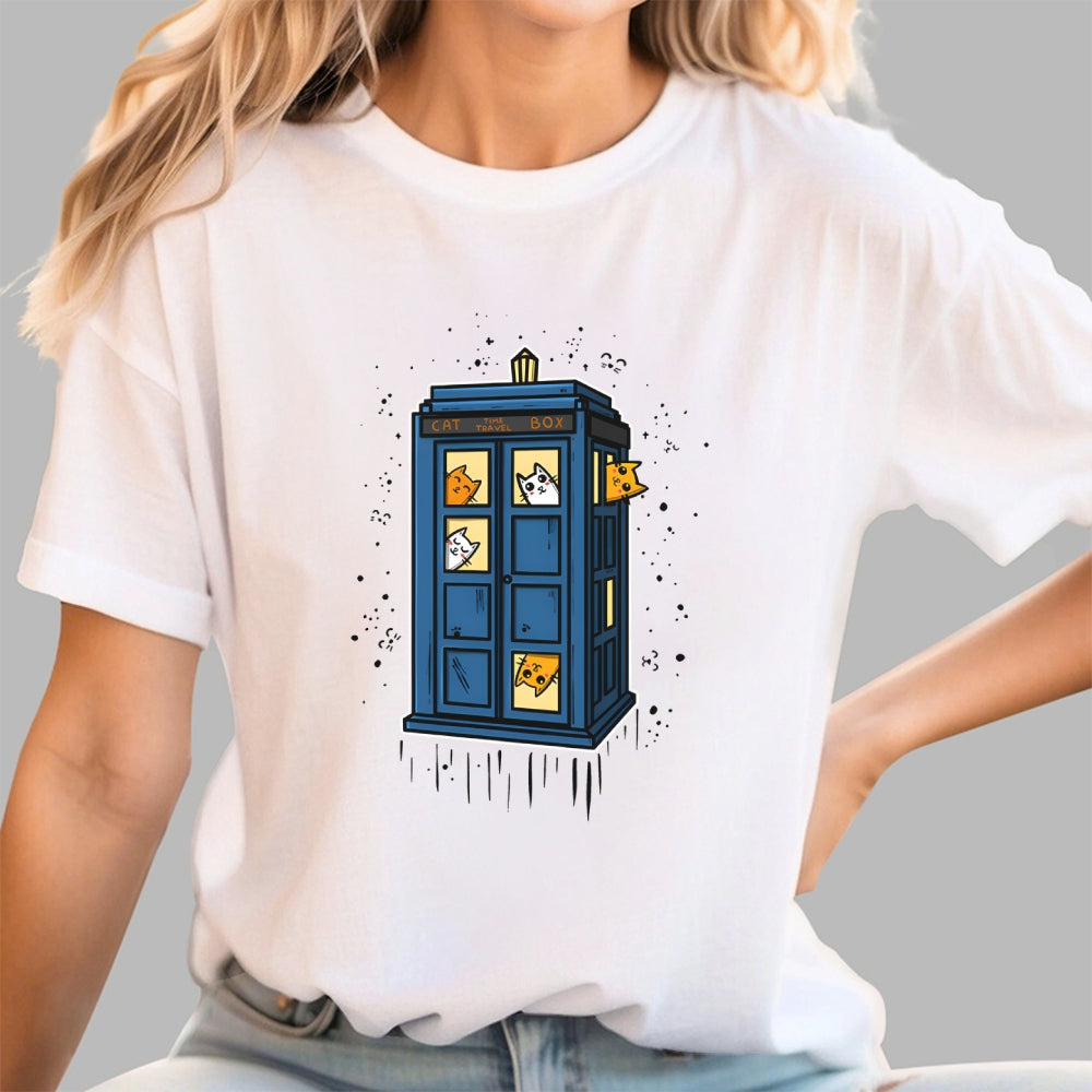 Cat-time-travel  T-Shirt
