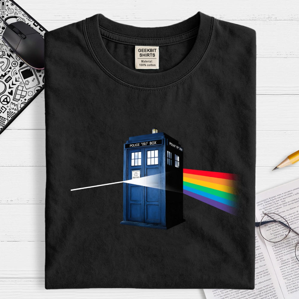 The Darkside of the Tardis-dr who  T-Shirt