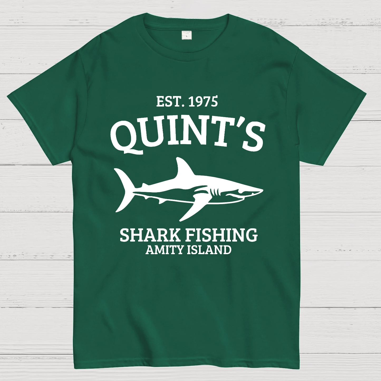 Quint's Shark Fishing Amity Island 1975 Jaws y T-Shirt