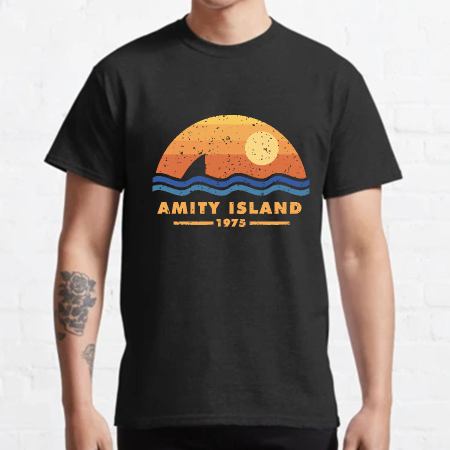 Amity Island 1975 y T-Shirt