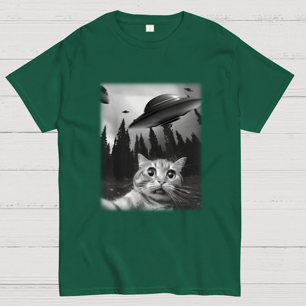 Cat With UFOs y T-Shirt
