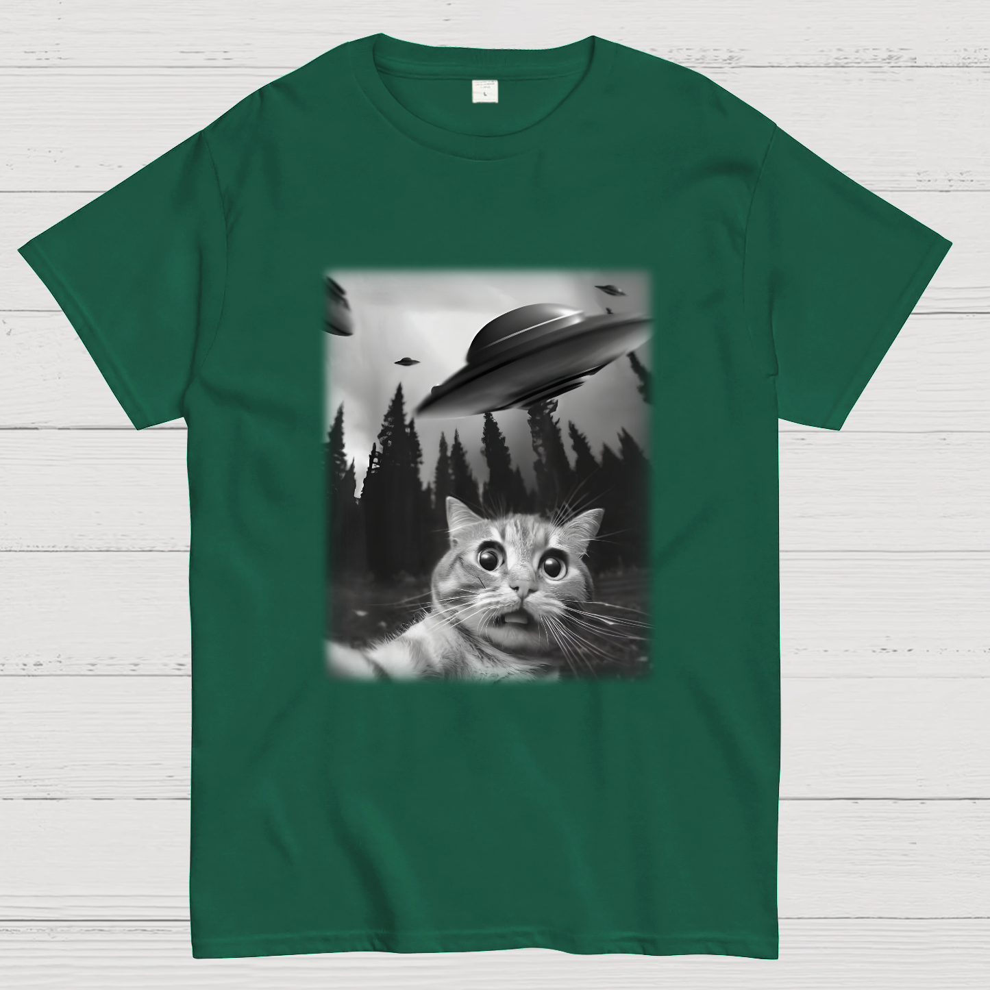 Cat With UFOs y T-Shirt