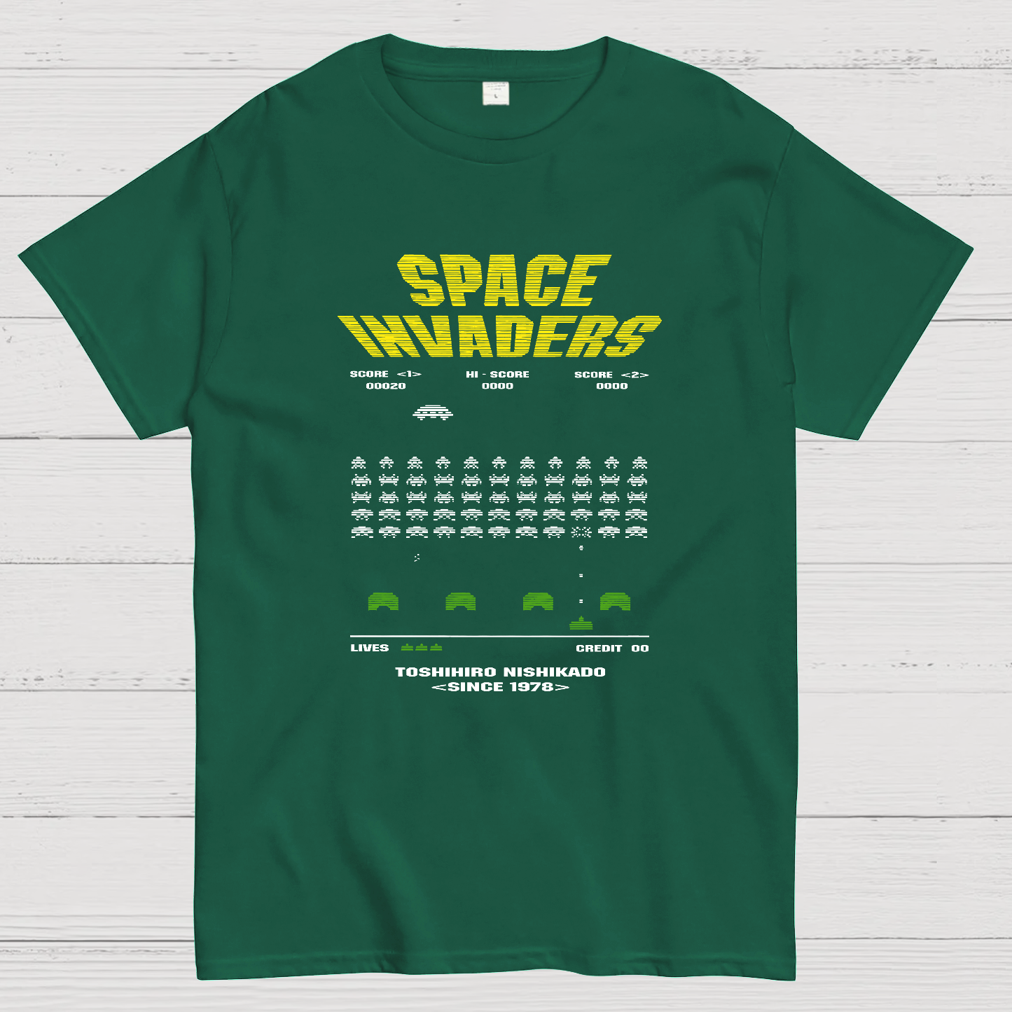 Space Invaders Retro Video Game Player y T-Shirt