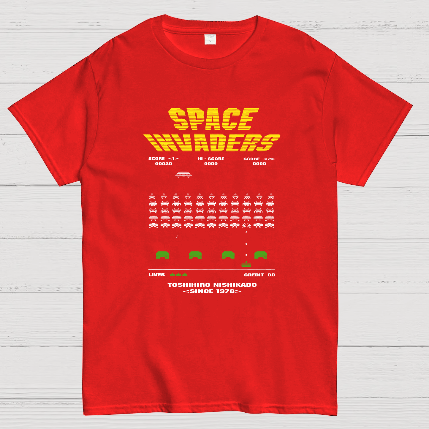 Space Invaders Retro Video Game Player y T-Shirt