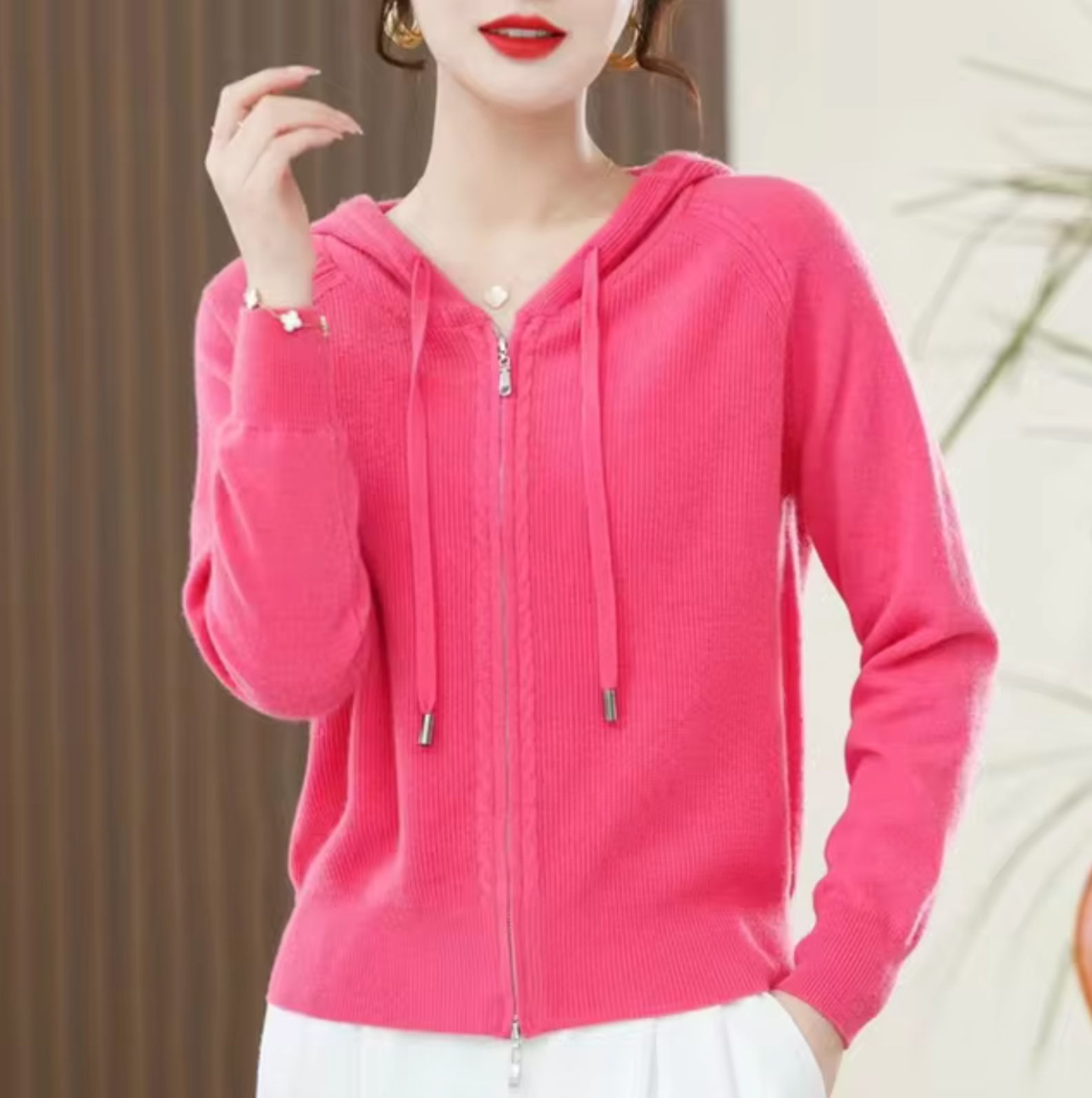 Leichter Damen-Kapuzenpullover mit Reißverschluss – Lässiger Strick für den Frühling