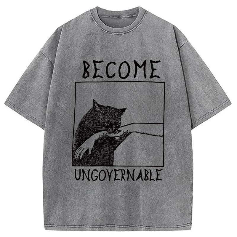 bbb Cat Biting Arm Washed T-Shirt