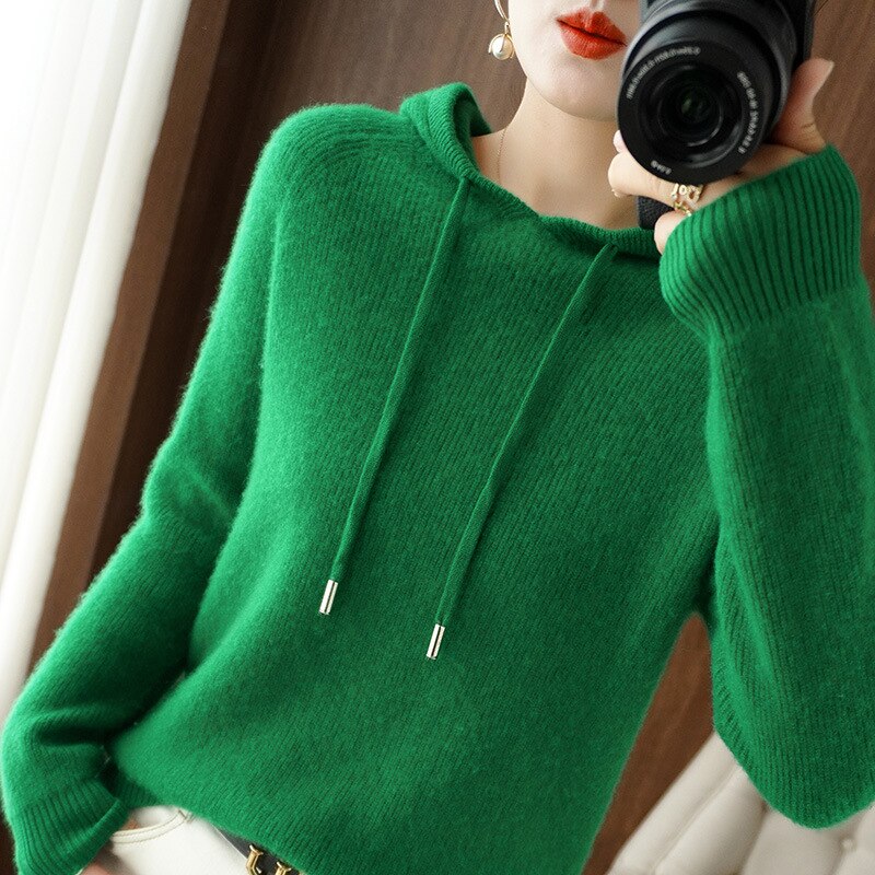 Weicher, kuscheliger Damen-Kapuzenpullover – Strickpullover mit überschnittenen Schultern