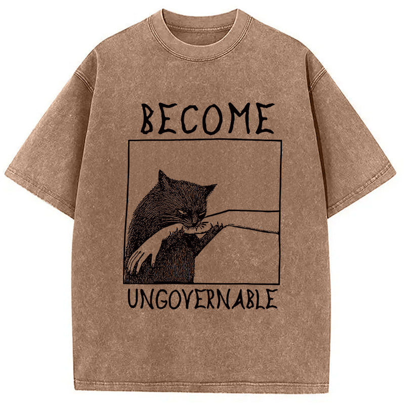 bbb Cat Biting Arm Washed T-Shirt