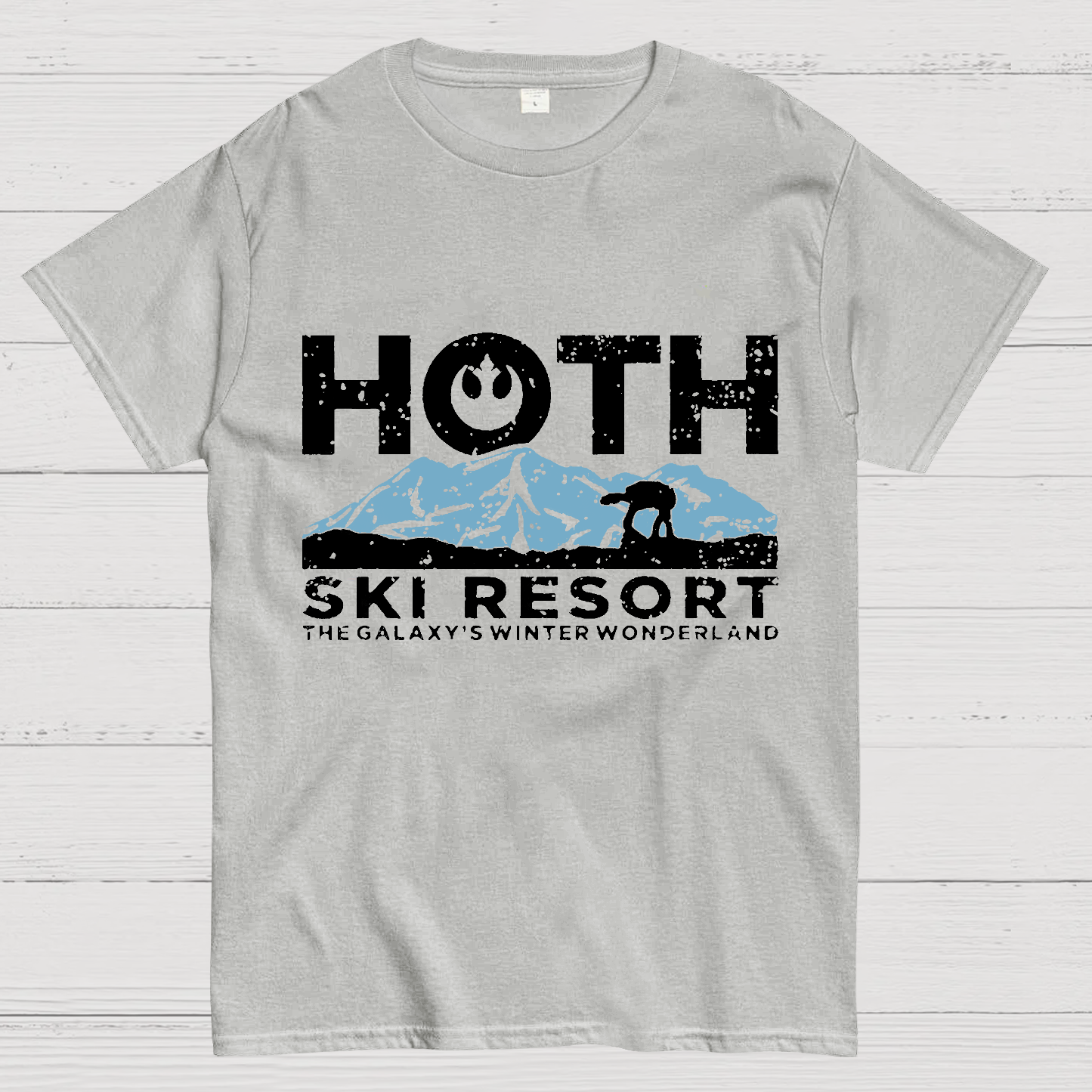 Hoth Ski Resort Casual Space Wars y T-Shirt