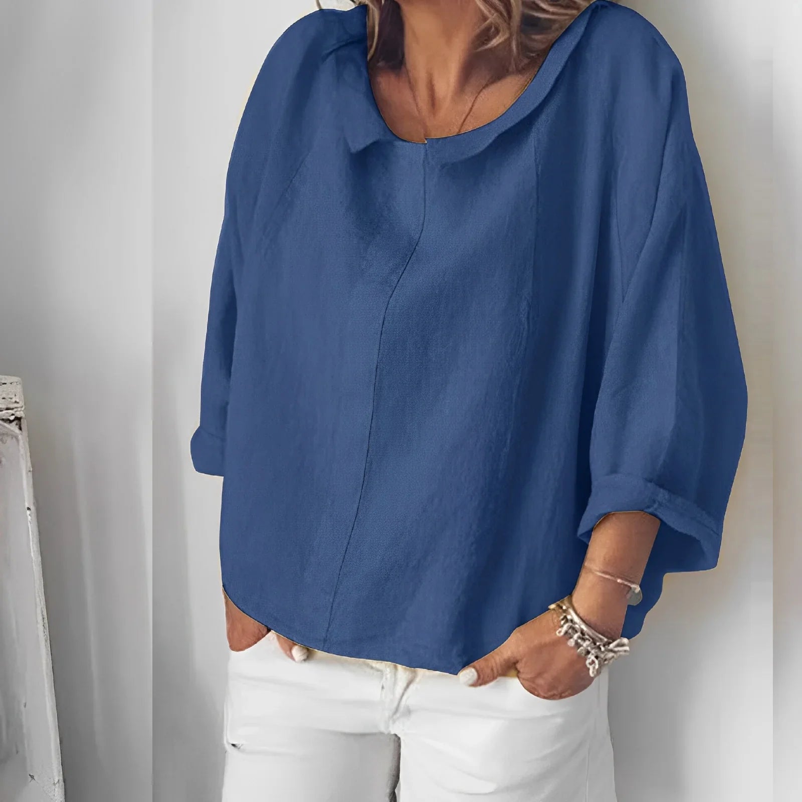 Breathable women's linen blouse – timeless design, lightweight fabric, for office and casual wear
