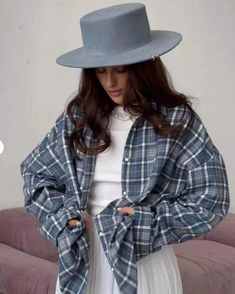 Breathable women's oversized flannel shirt – relaxed fit, soft cotton, for everyday wear