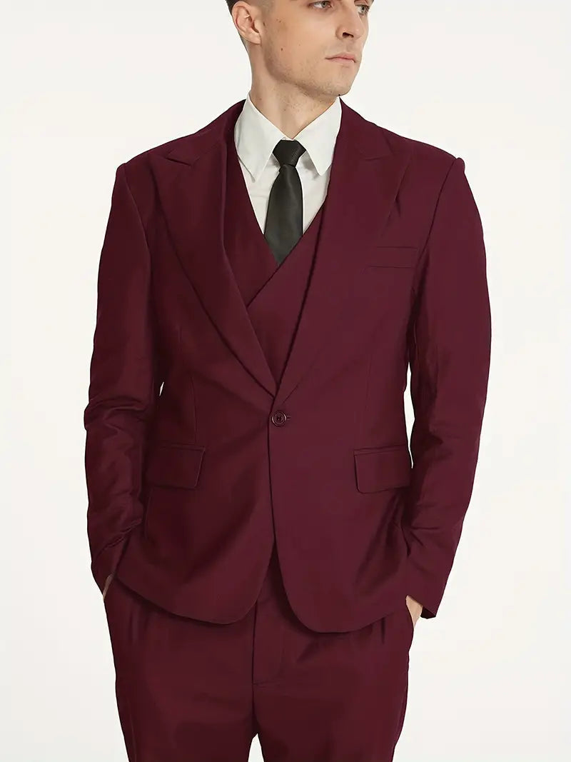 Breathable men's suit – fitted three-piece design, high-quality fabric, for formal occasions