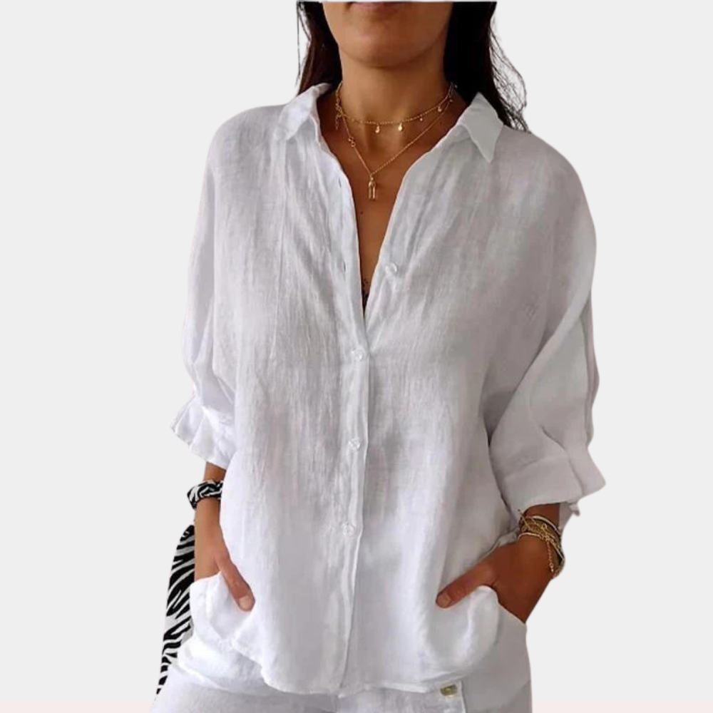 Breathable women’s blouse – comfortable fit, lightweight fabric, for summer outings