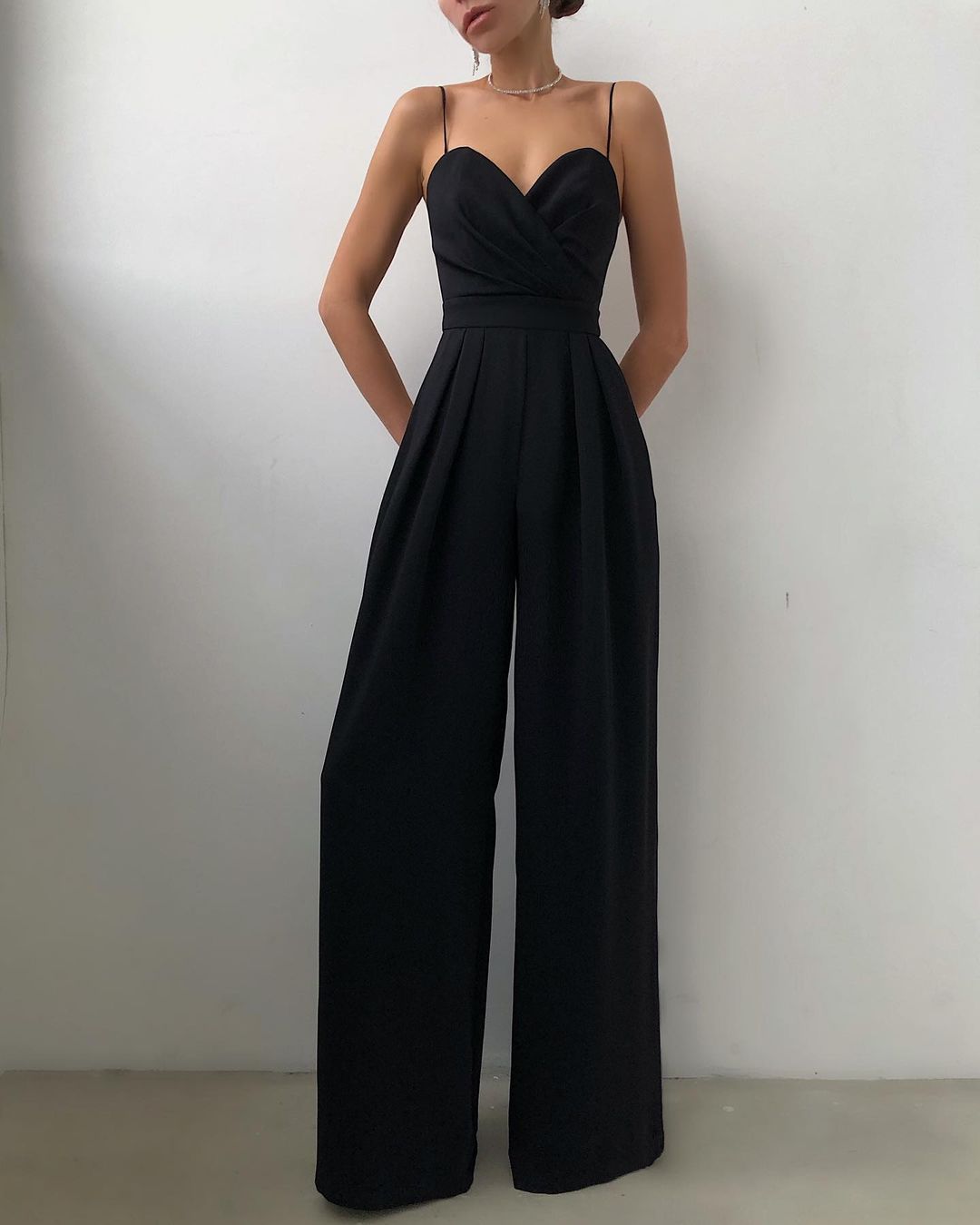 Breathable women's jumpsuit – high waist, straight leg, for summer events