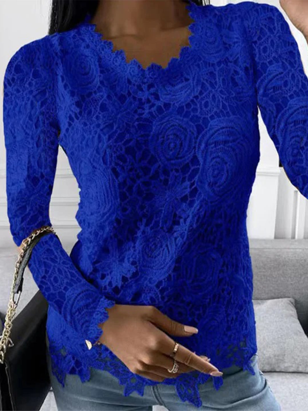 Breathable women's long-sleeve top – floral print, soft fabric, for year-round wear