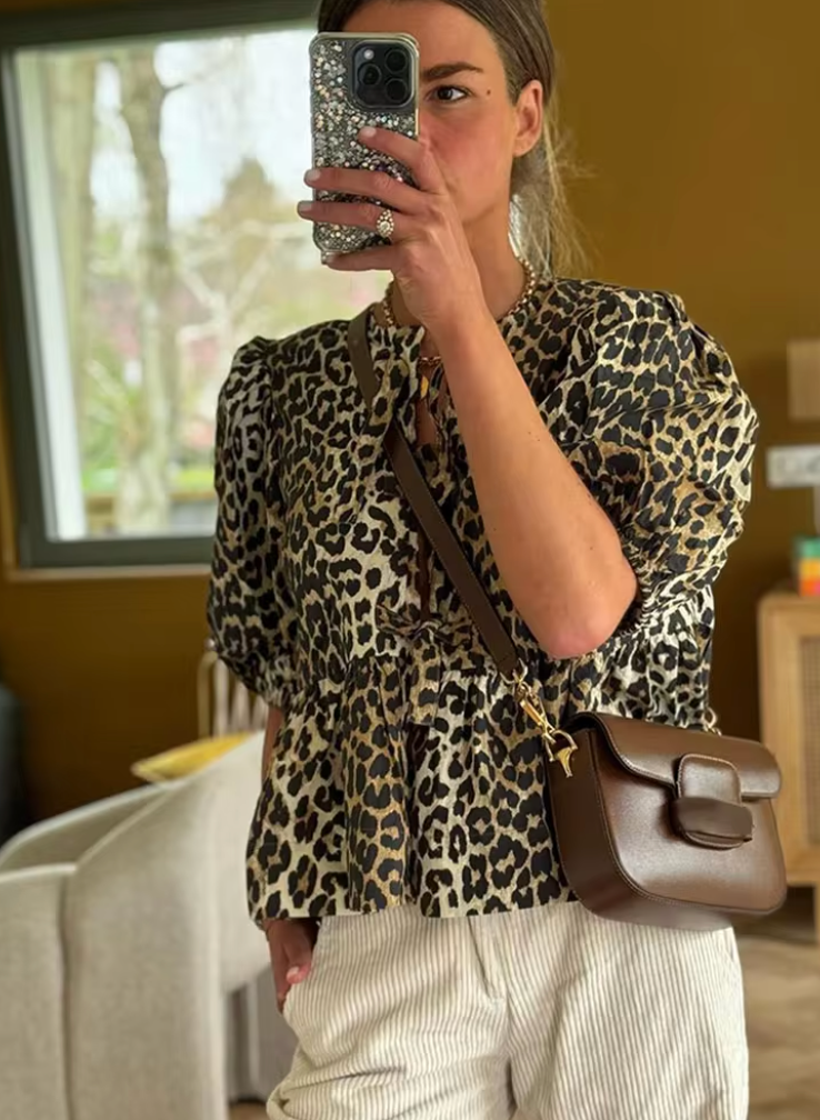 Striped Puff Sleeve Women's Top - Elegant Casual Blouse for Women, Comfortable Fit and Versatile Design