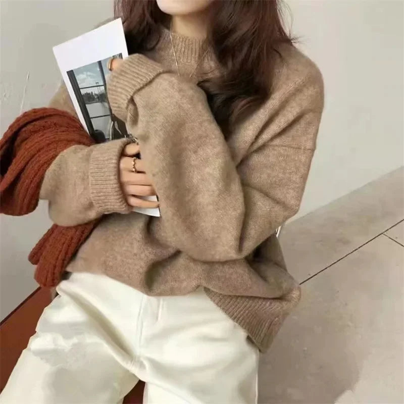 Cozy Oversized Women’s Pullover Sweater - Round Neck Knit