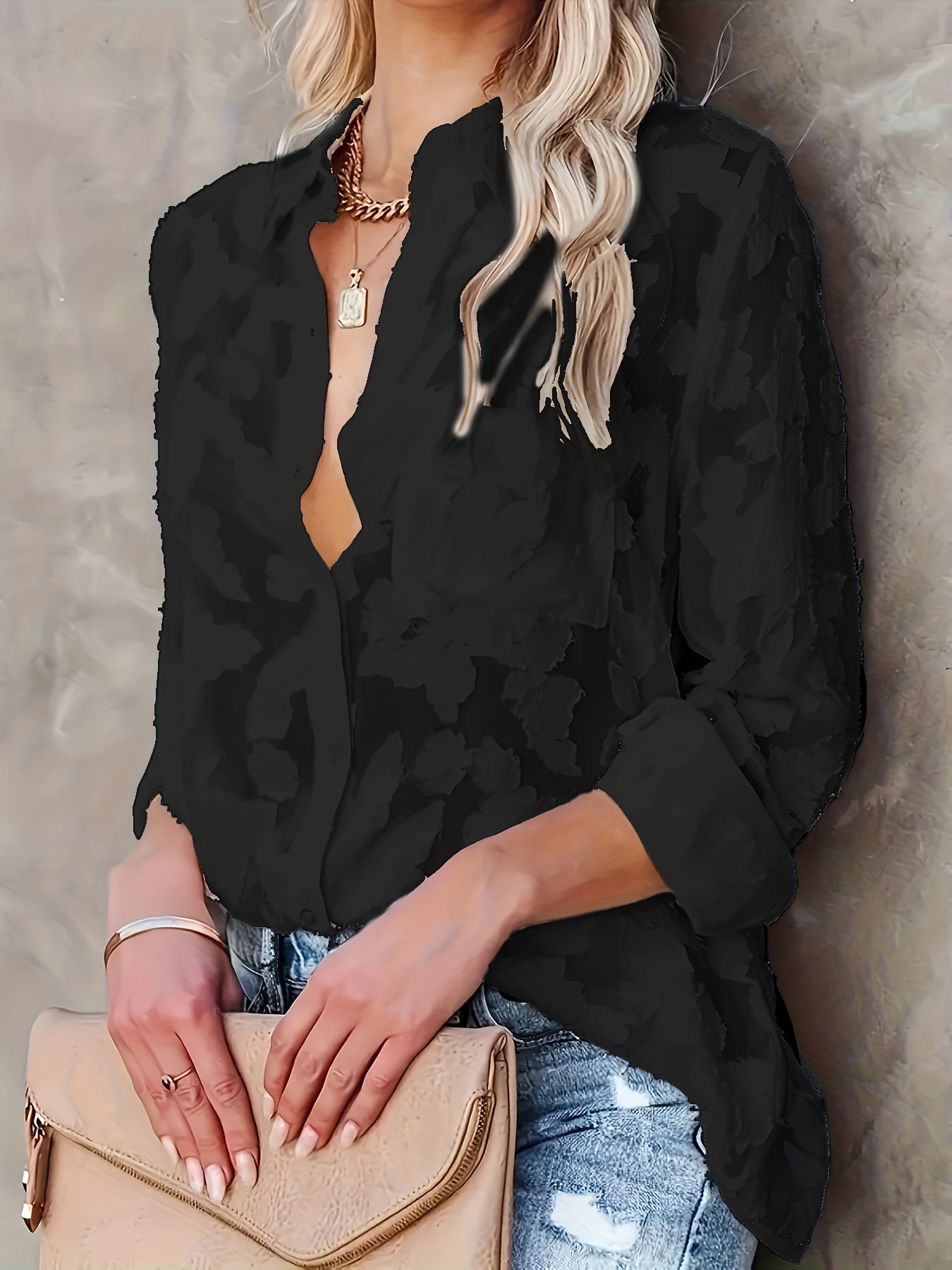 Stylish Women's Blouse, Lightweight and Breathable Long Sleeve Top for Summer Wear, Flattering Fit