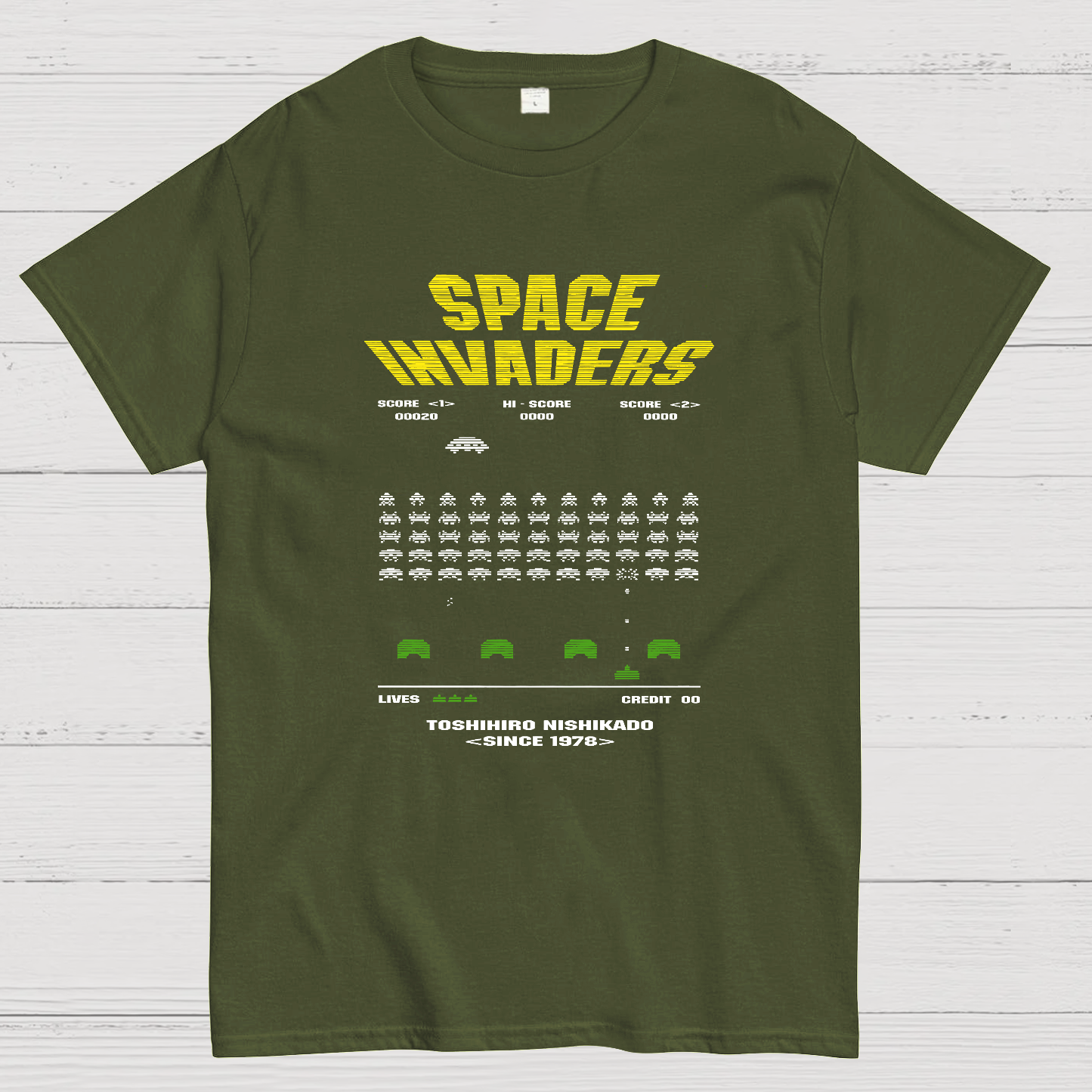 Space Invaders Retro Video Game Player y T-Shirt