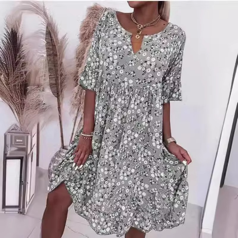 Elegant Knee-Length Summer Dress - Comfortable and Stylish Floral Design for Casual Wear, Perfect for Daytime Outings