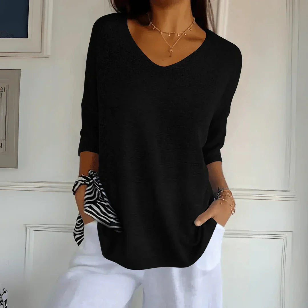 Relaxed Elegant Casual Top for Women, V-Neck Three-Quarter Sleeves, Lightweight Business Casual Shirt to Wear with Jeans